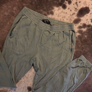 Mondetta Green Track Pants Lightweight Relaxed Fit